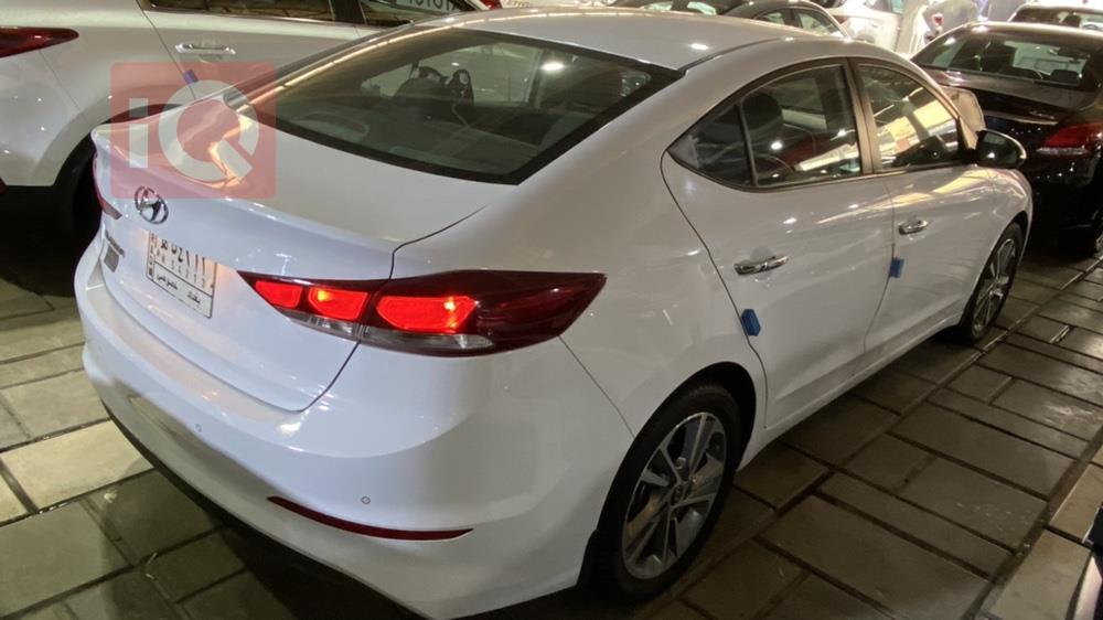 هیوندای ئەلەنترا
